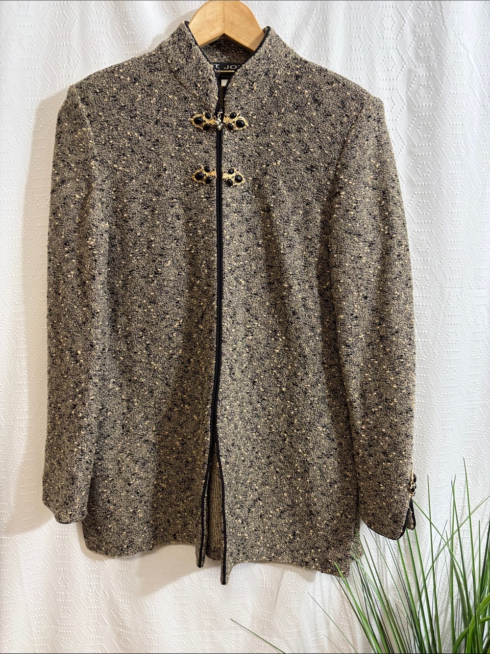 St. John Black Gold Mandarin style Jacket with fancy clasps gold black